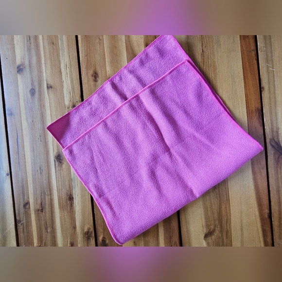 Clever Yoga - Yoga Mat and Hand Towel  Color Bright Pink - Picture 13 of 14